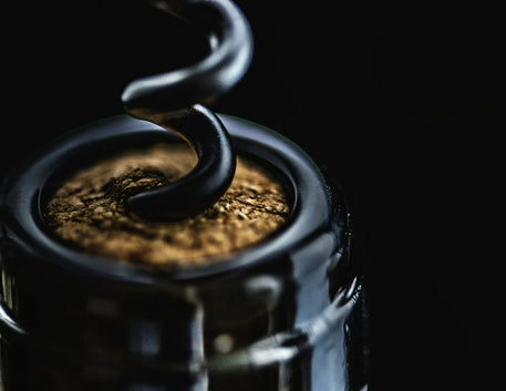 Como tirar rolha de vinho quebrada: um guia completo
