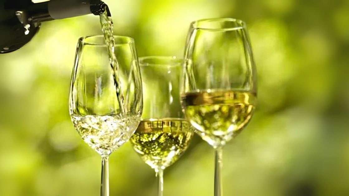 Vinho verde x vinho branco: Qual é a diferença?