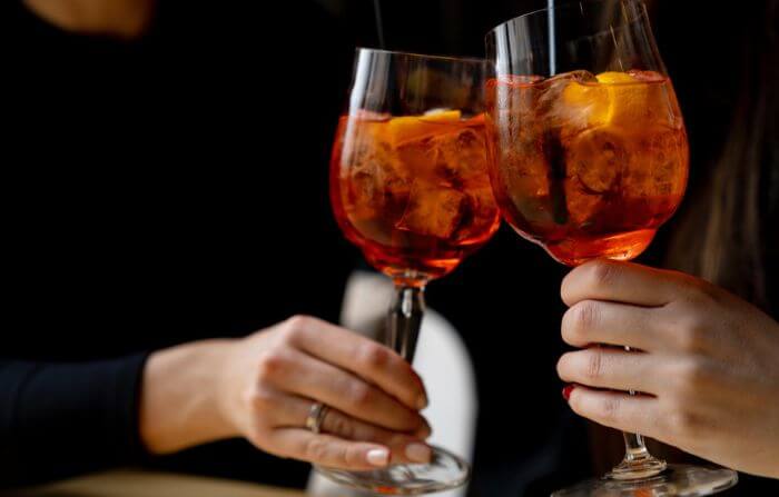 Drinks com Vinho: Criatividade, Frescor e Novas Experiências na Taça